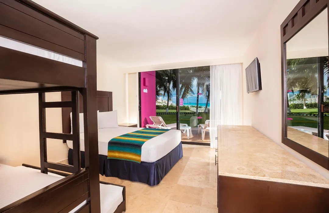 Crown Paradise Club Cancun-1