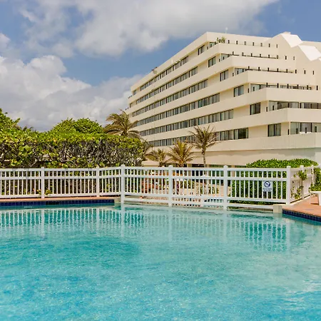 Park Royal Beach Cancun-3
