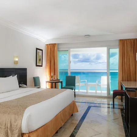 Krystal Cancun-2