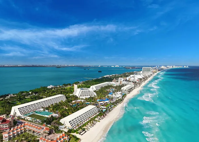 The Grand Oasis Cancún